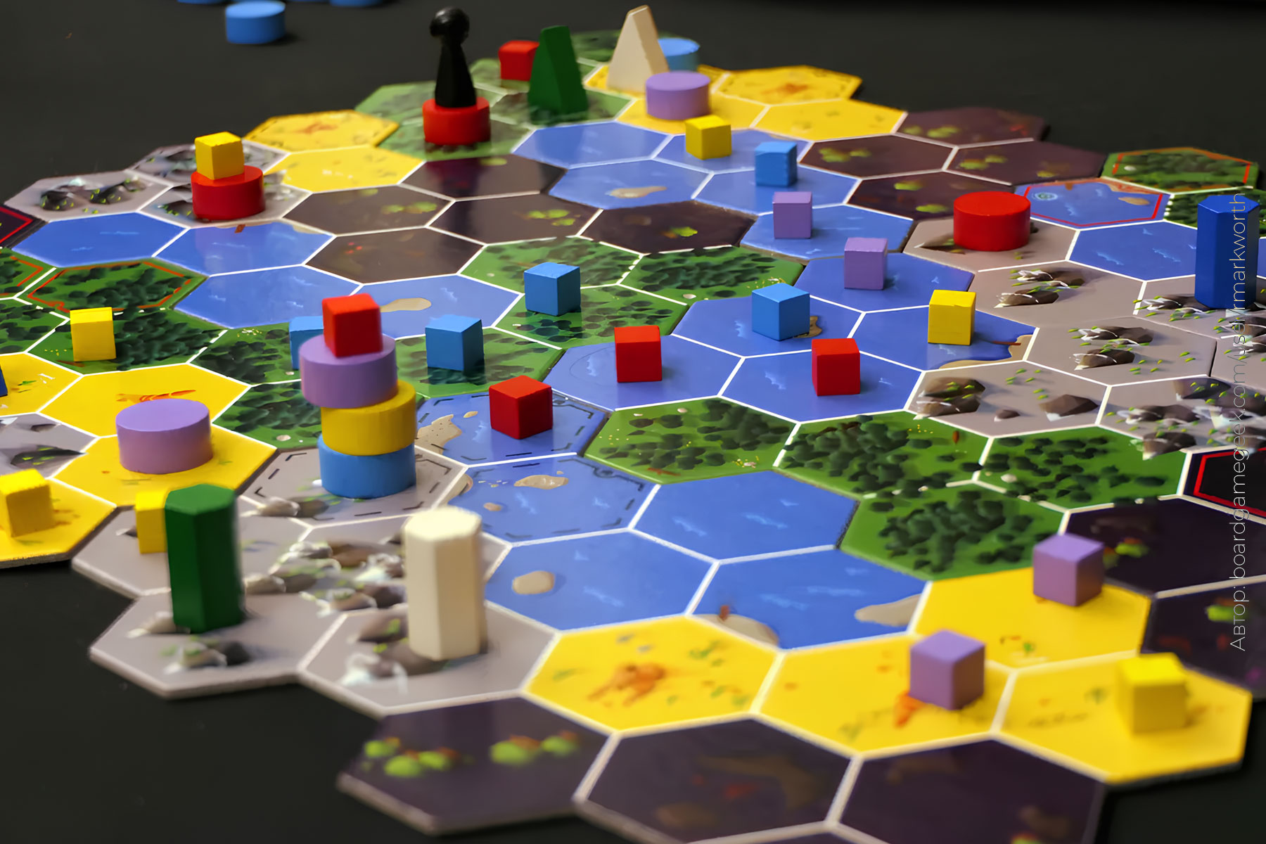 Настольная игра «Криптид» – купить в Meeple House