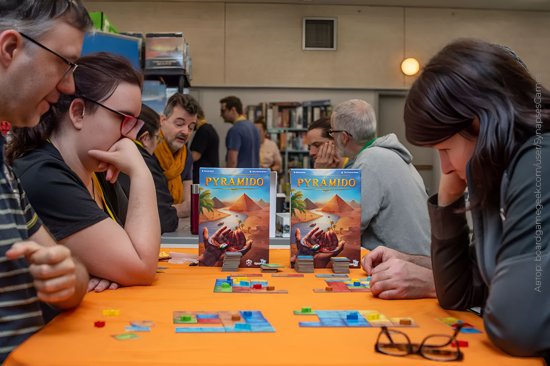 Настольная игра «Пирамиды» – купить в Meeple House