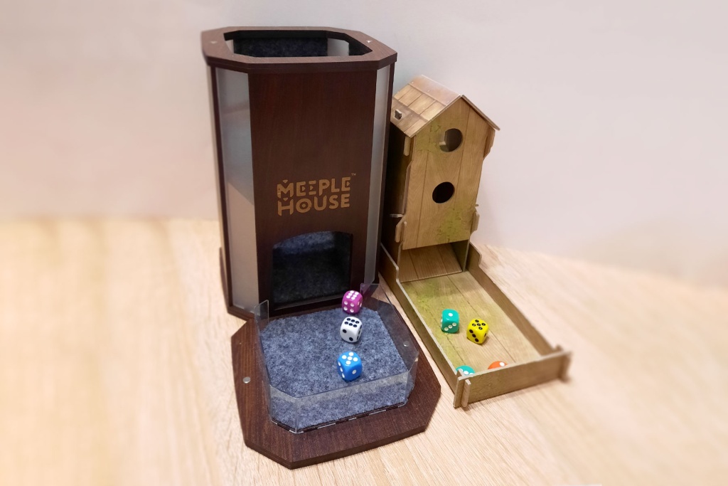 Башня кубов Meeple House. История